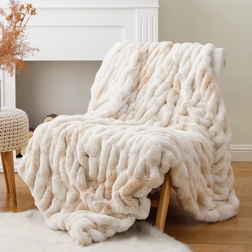 Snuggle Me Throw Blanket - HESTONS