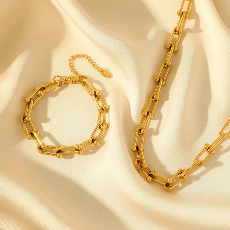 Elegant Grace Necklace - HESTONS