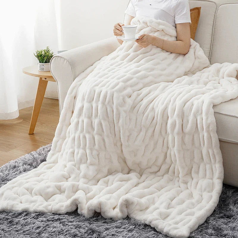 Snuggle Me Throw Blanket - HESTONS
